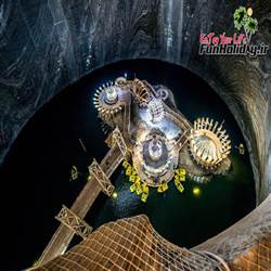 سالینا توردا، زیباترین بنای زیرزمینی جهان