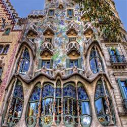 معماری بی نظیر کازا بالیو (بارسلونا ، اسپانیا)
